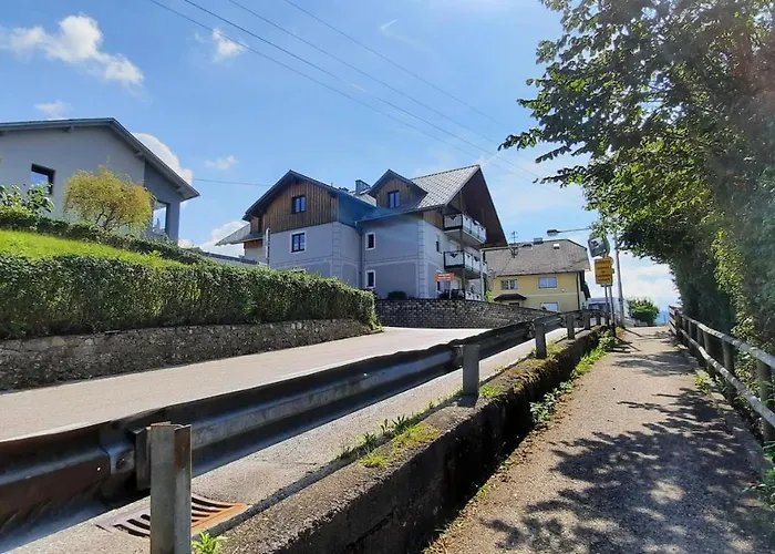 Agerblick 3 Mit Kueche, 83m2 * Lenzing