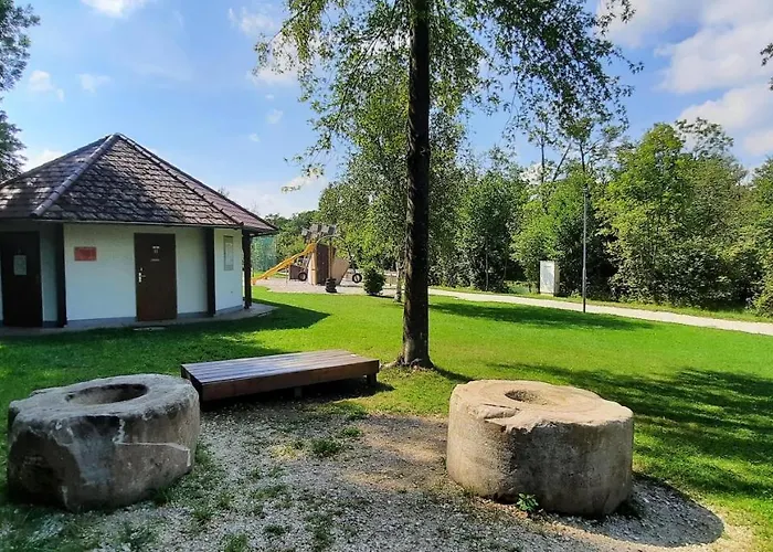 Agerblick 3 Mit Kueche, 83m2 Lenzing