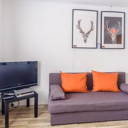 Agerblick 3 Mit Kueche, 83m2 דירה